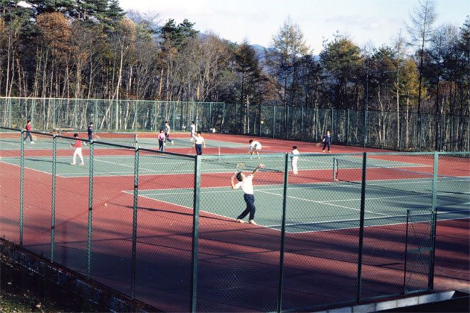 丘の公園　テニスコート